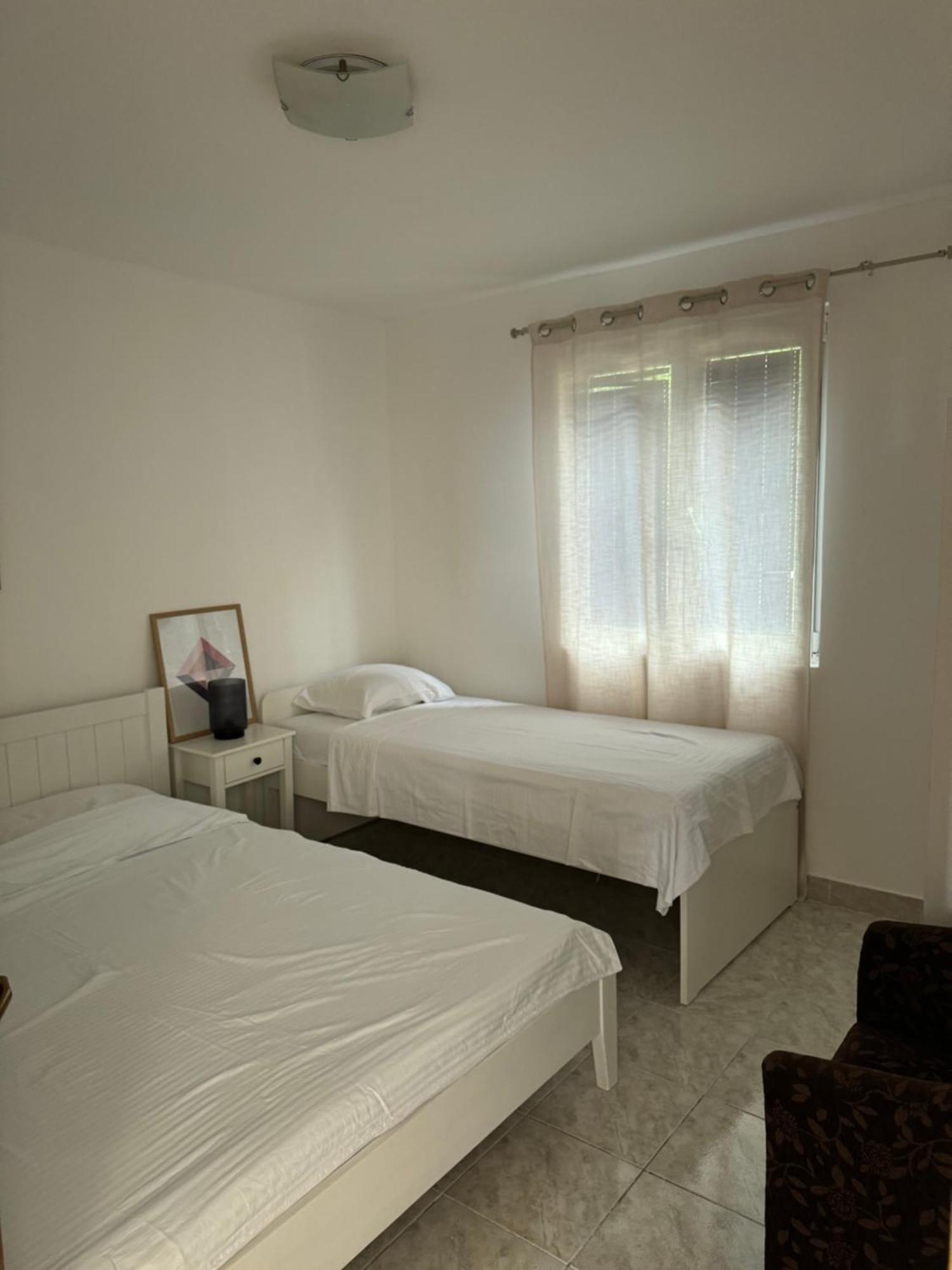 Hortus Apartments Свети Стефан Екстериор снимка