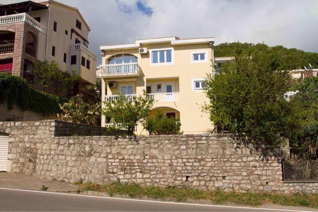 Hortus Apartments Свети Стефан Екстериор снимка
